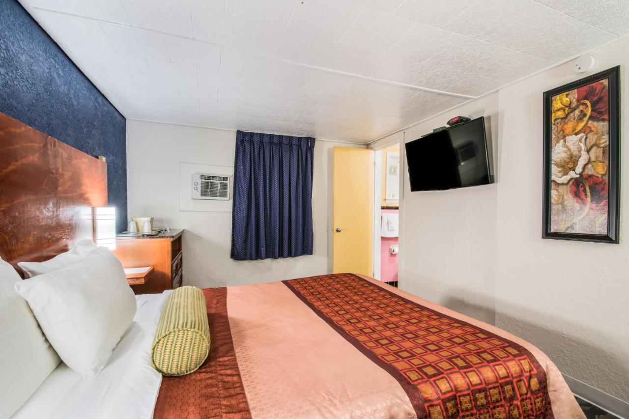 Highland Inn New Cumberland Exteriér fotografie