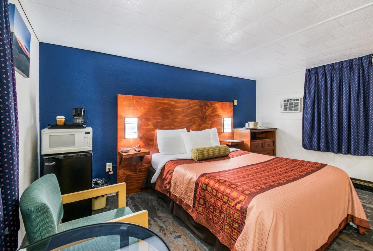 Highland Inn New Cumberland Exteriér fotografie
